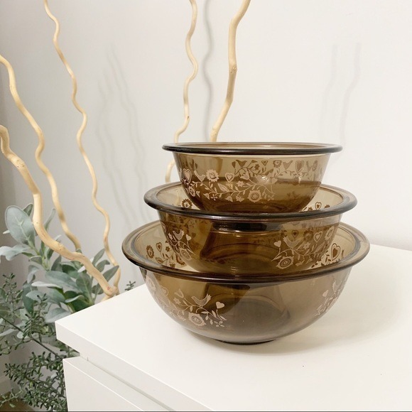 Vintage Pyrex Festive Harvest Brown Nest
