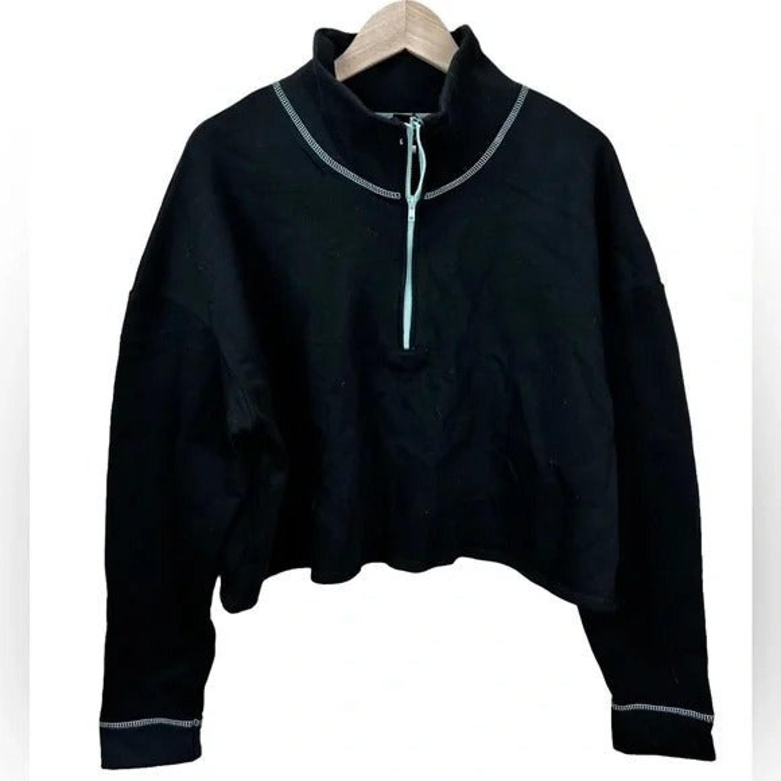 Wild Fable • Cropped Black Sweater