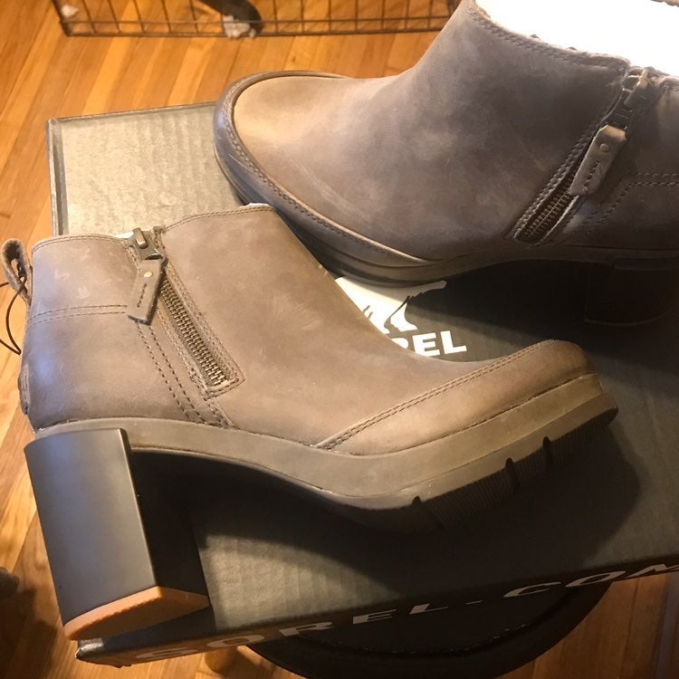 7.5 Sorel Blake side zip bootie NIB Major