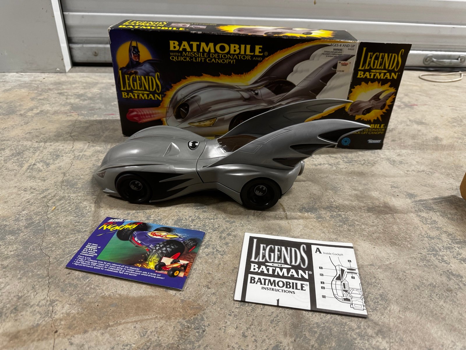 Legends of Batman Batmobile