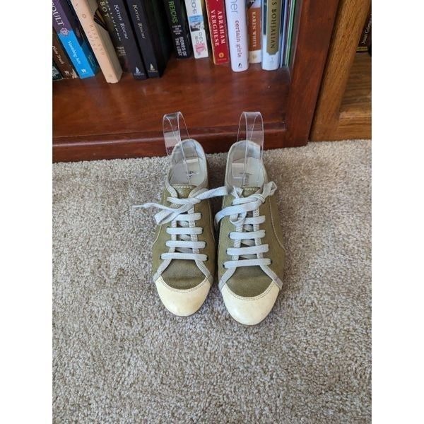 Henry Beguelin green and ivory lace up leather tennis shoes sz 37 euc