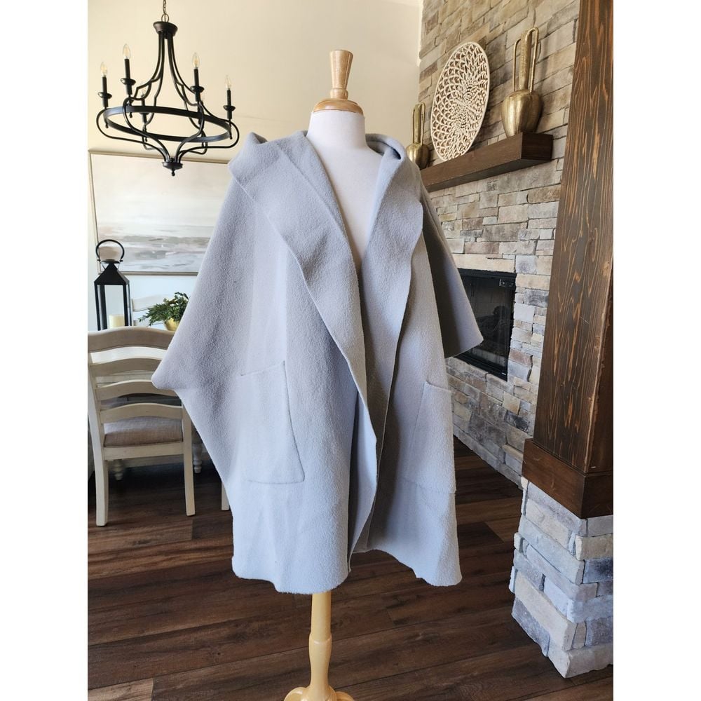 FREE PEOPLE KIMONO HOODED SWEATER CAPE JACKET ONE SIZE - EUC!
