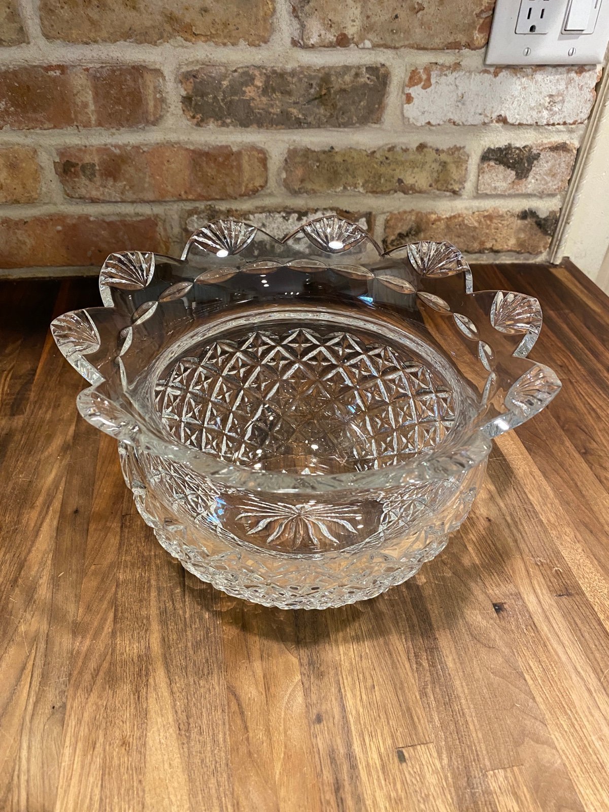 Waterford Crystal Large 10 x7 Tall Hospitality Collection Pineapple Shaped Trif