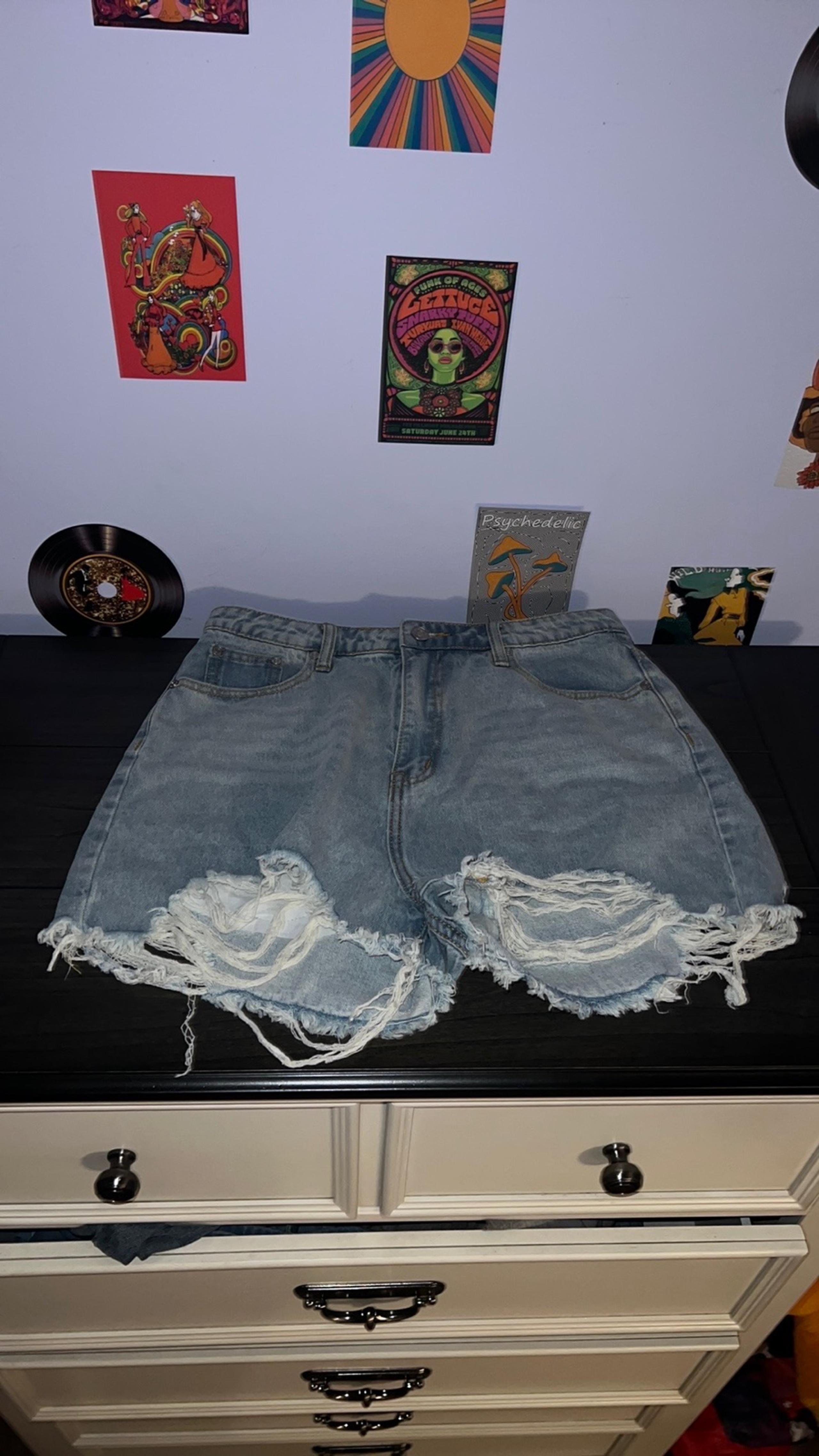 Misguided size 8 light wash denim shorts