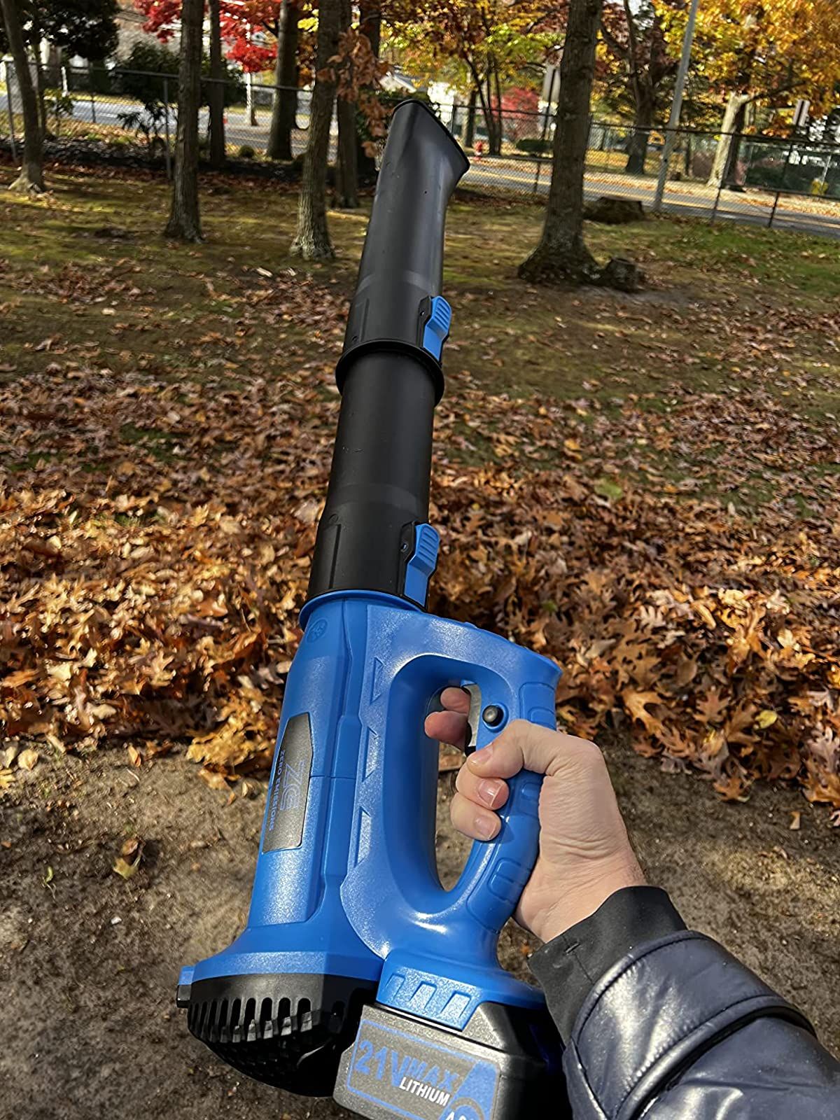 Portable & Lightweight Leaf Blowers for Lawn Care & Snow Blowing