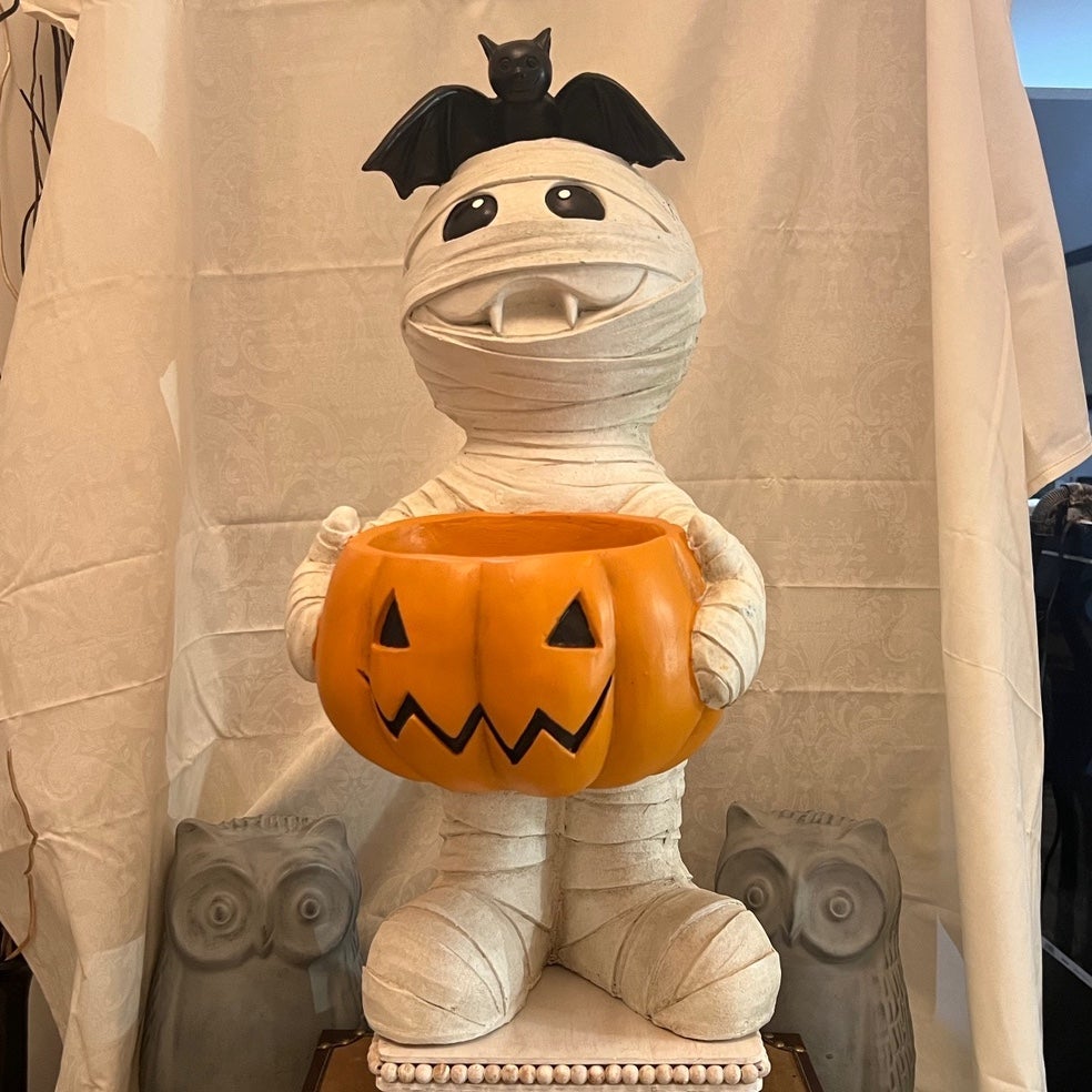 Marvin The Mummy Decor with Pumpkin Candy Bowl