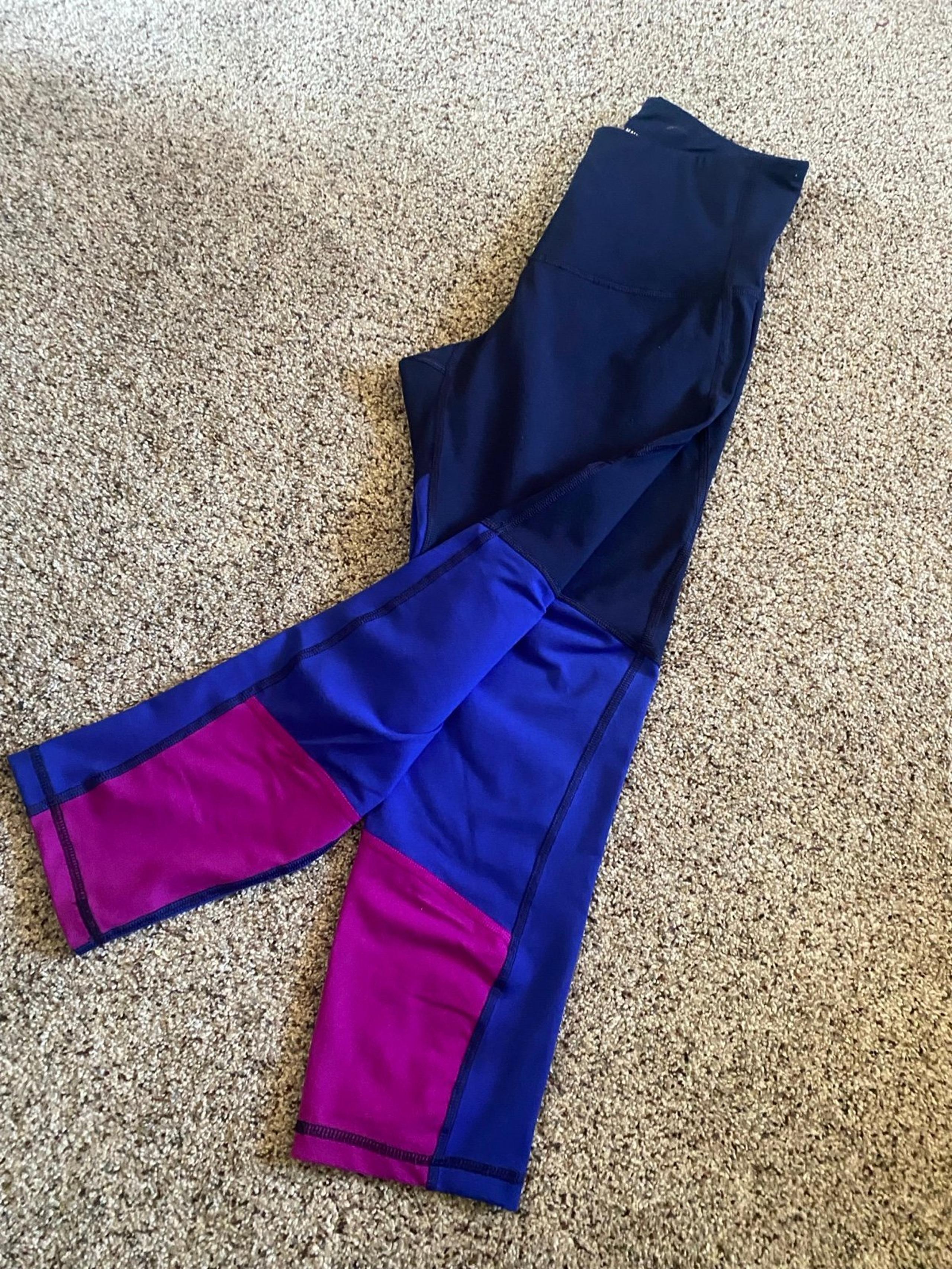 Old Navy Athletic Sport Go Dry 3/4 Capri Leggings Tights Women’s Size Small