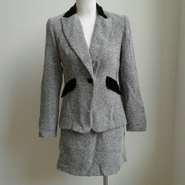Suits Us Black tweed skirt suit 5/6