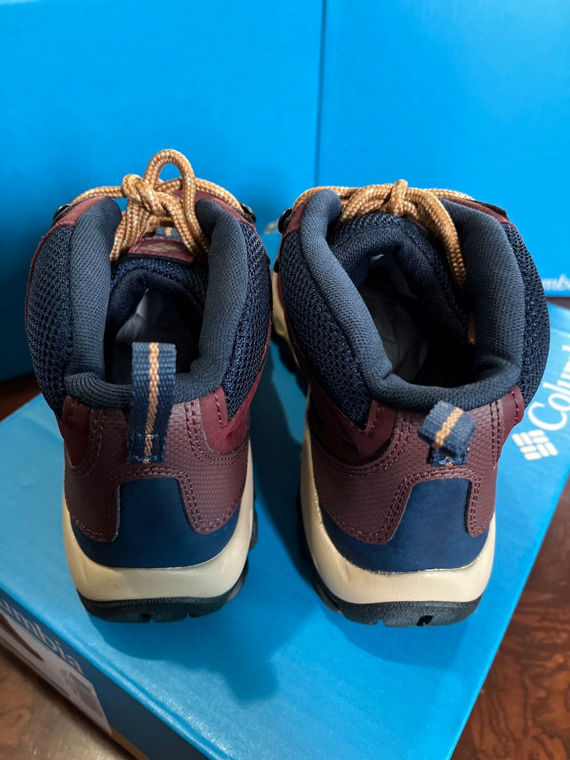 Columbia hiking boots for men - detail