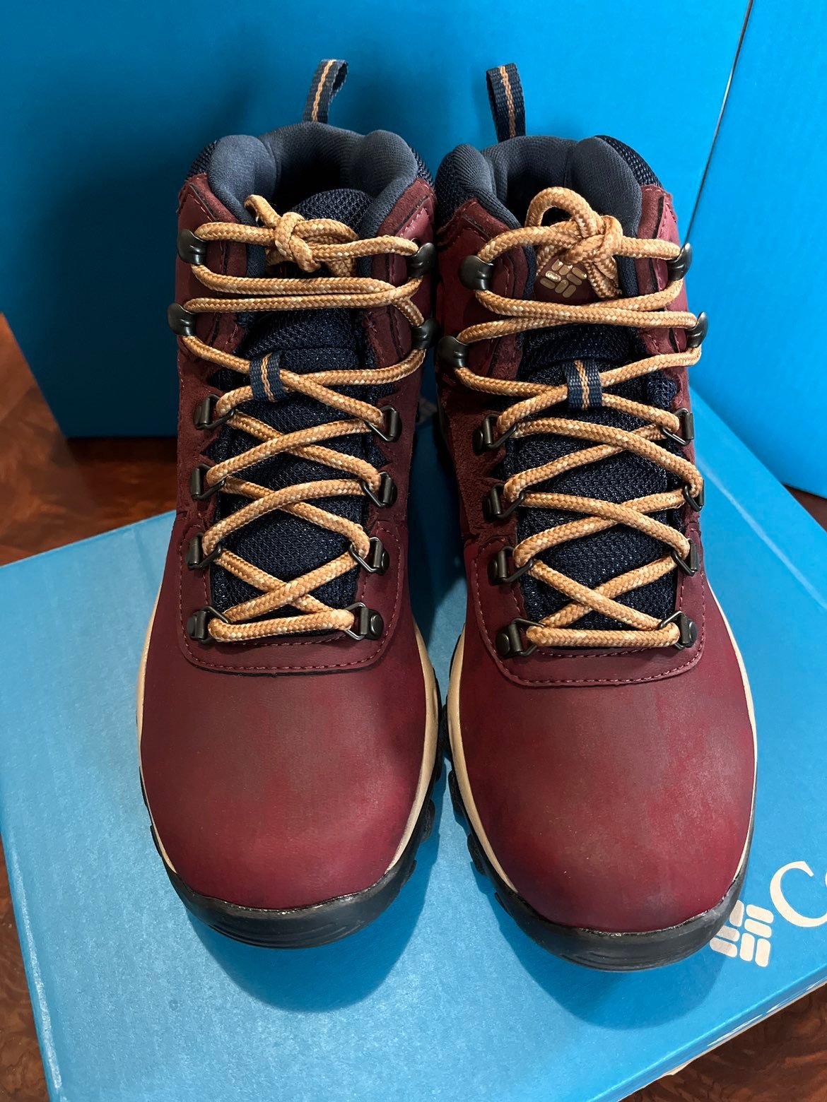 Columbia hiking boots for men - detail