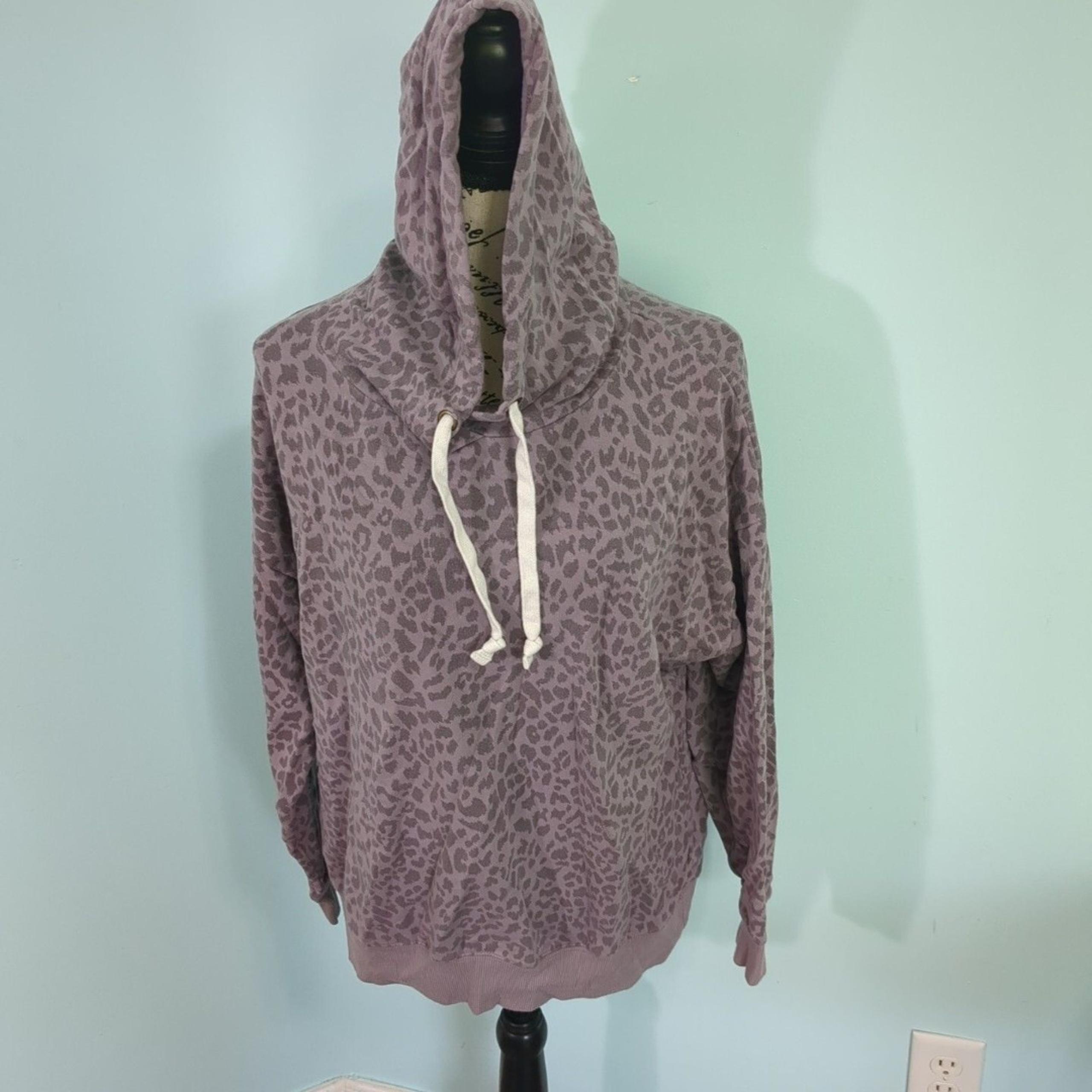 BUFFALO DAVID BITTON WOMENS medium SOFT HOODIE LEOPARD SWEATSHIRT PURPLE