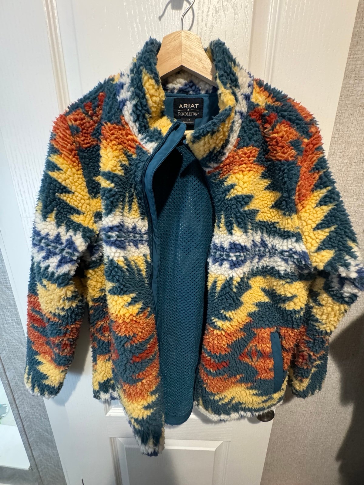 Pendleton X Ariat Fleece Jacket womens L Western Sherpa Aztec Print Cowboy Rodeo