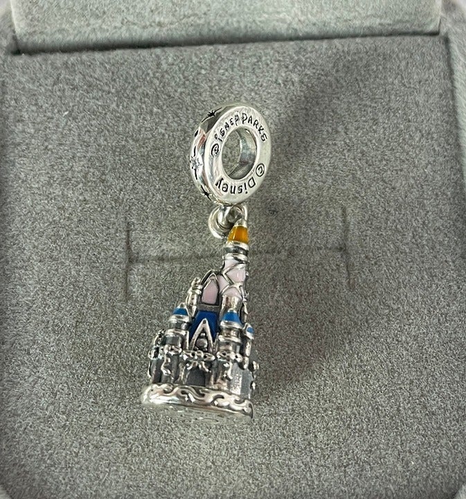 Pandora Walt Disney World 50th Anniversary Fantasyland Castle Bracelet