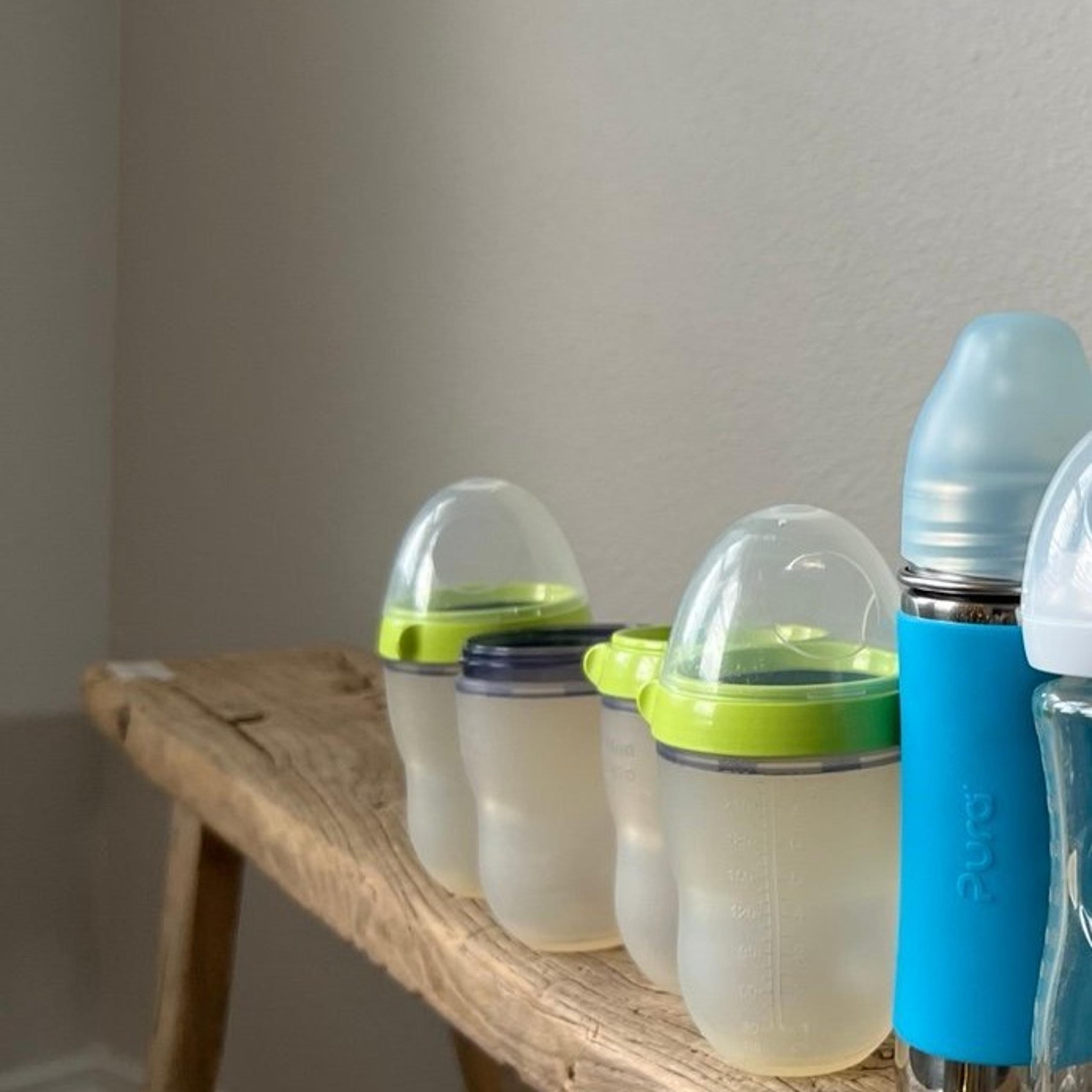 Variety of Baby Bottles: Comotomo Baby Bottles, etc