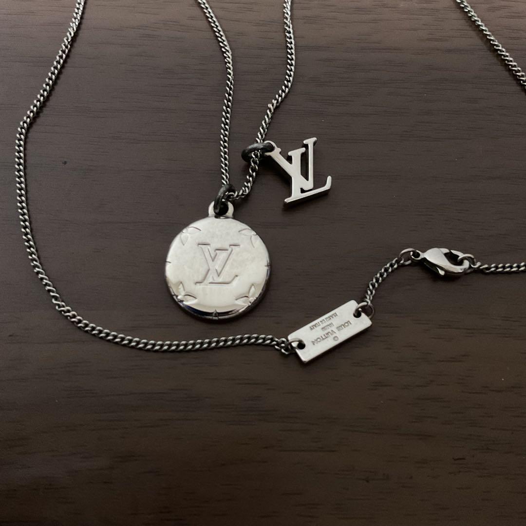 ☆Grand Opening Sale☆ Like New Louis Vuitton LV Logo Necklace (Unisex), Used for a Few Days