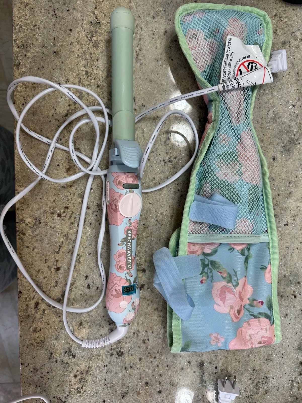 Beachwaver 1” with case