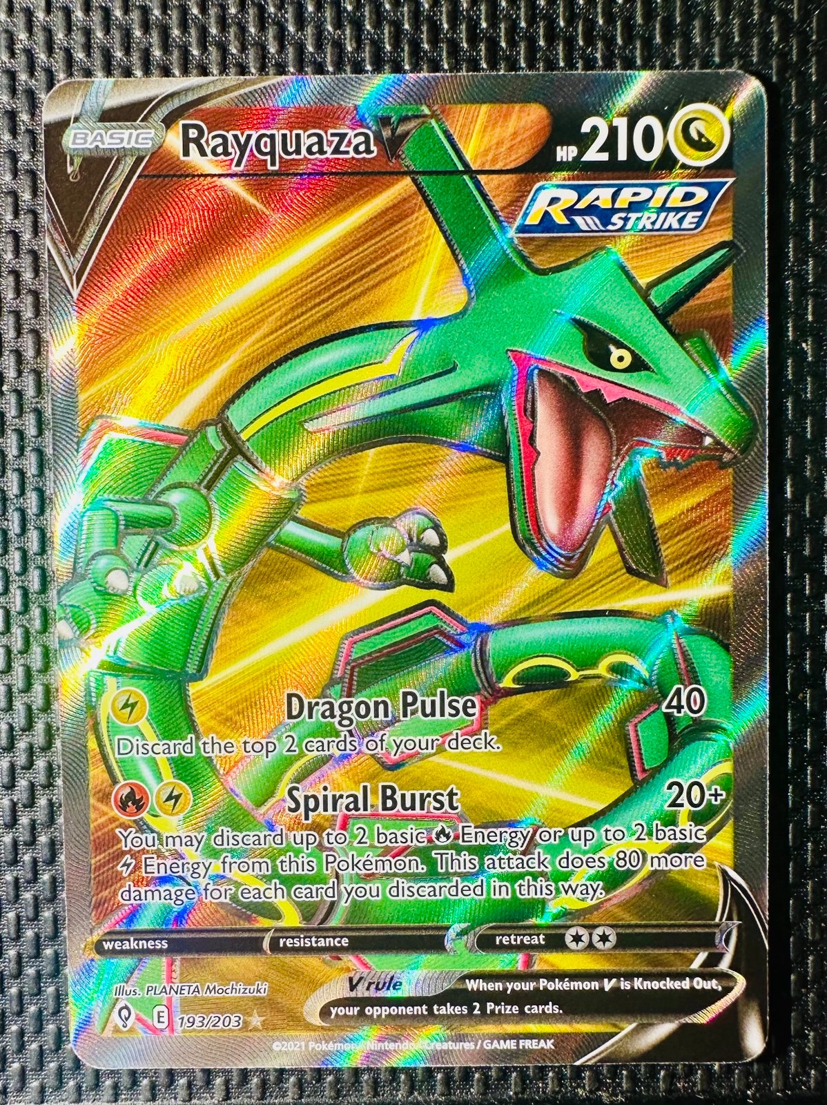 Pokémon Evolving Skies Rayquaza V 193/203 Full Art