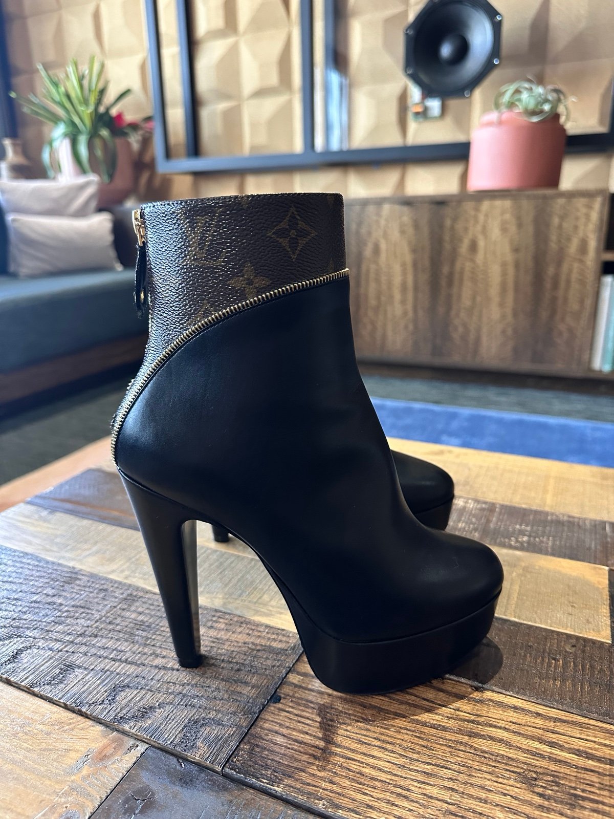 Louis Vuitton Calfskin Monogram Afterglow Platform Ankle Boots SZ 37 / 7 US New
