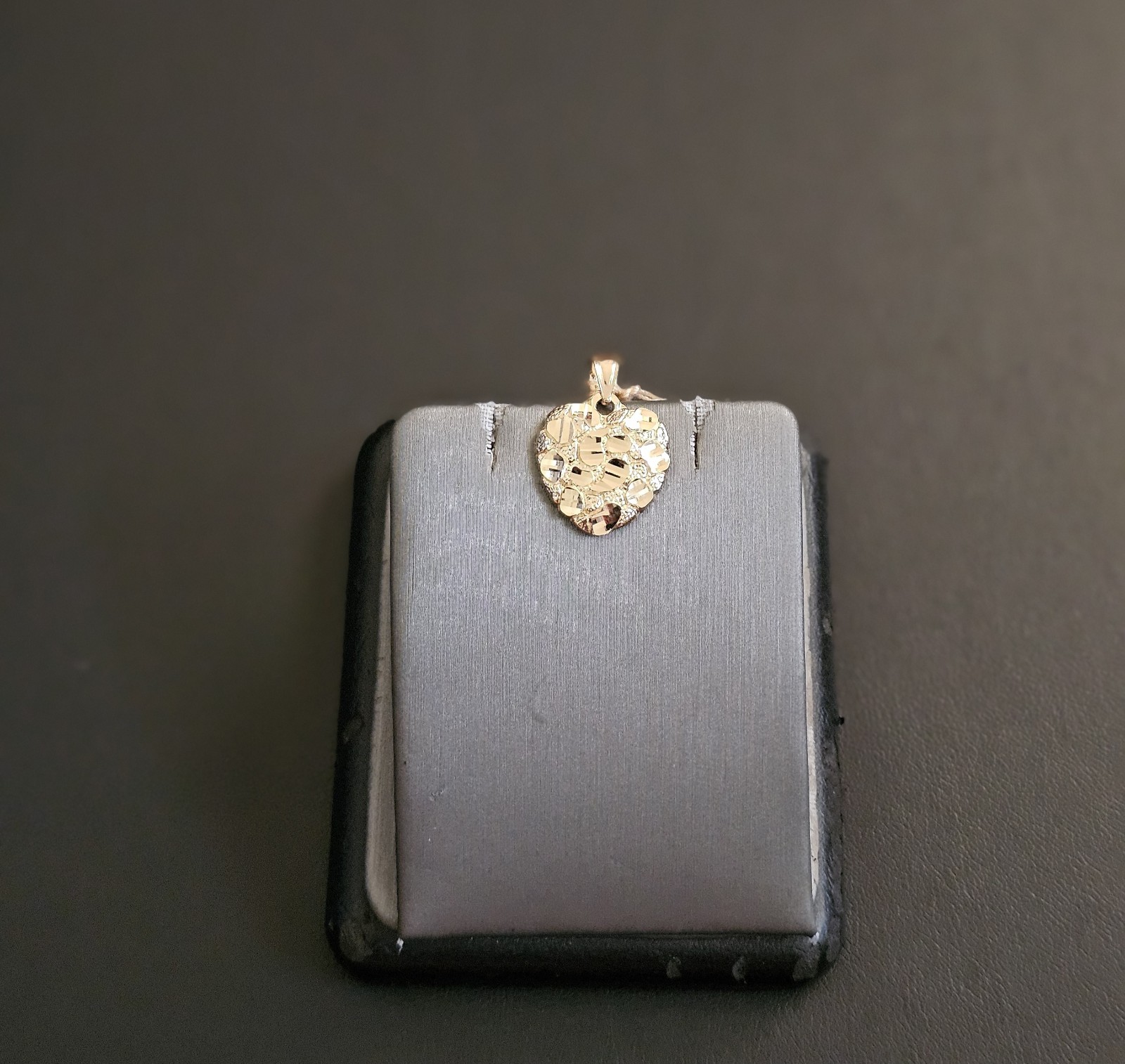 14k gold pendant