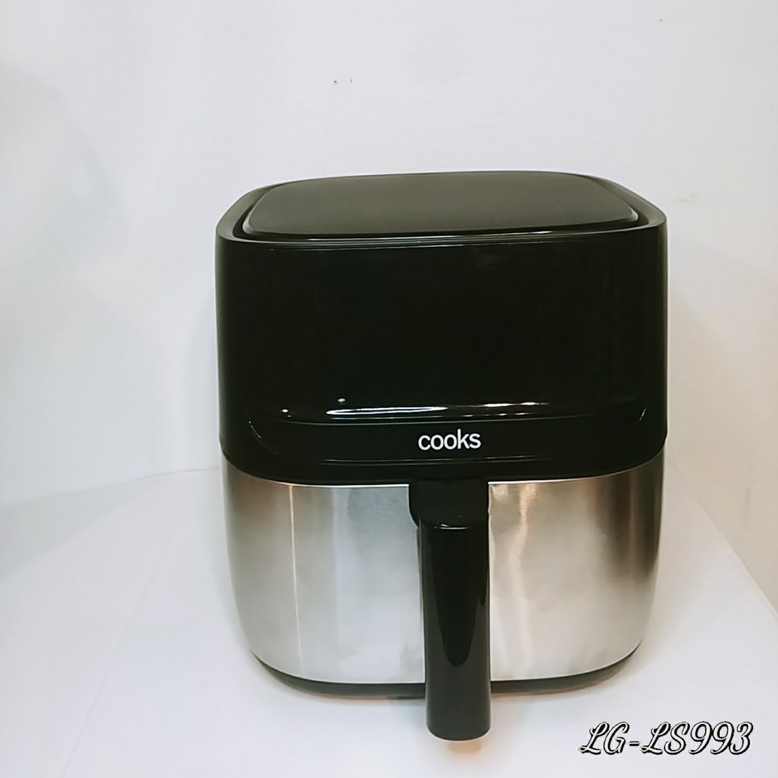 Air Fryer 6.0 QT from cooks essentials.
