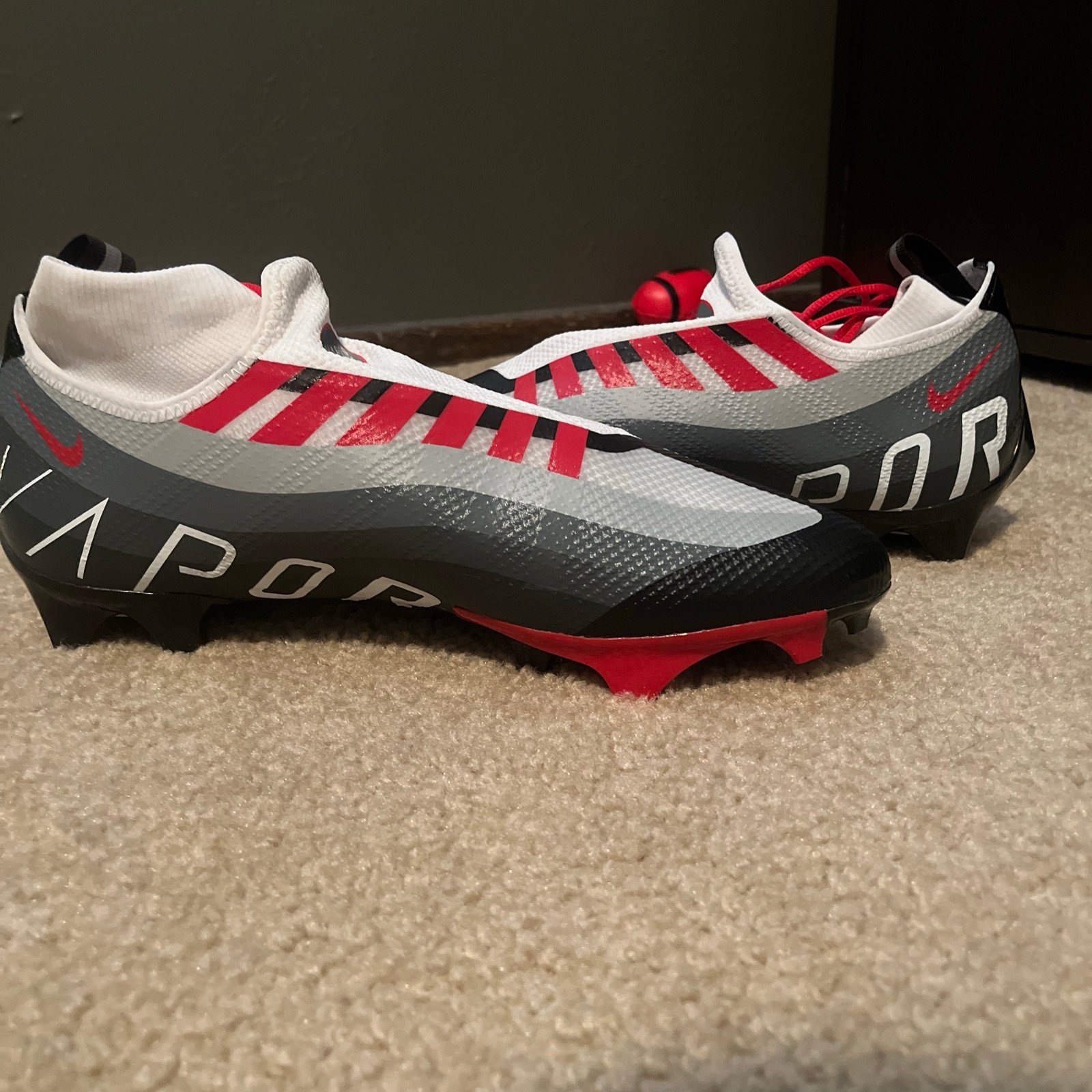 2022 Vapor Edge Speed 360 Dark Smoke Grey University Red