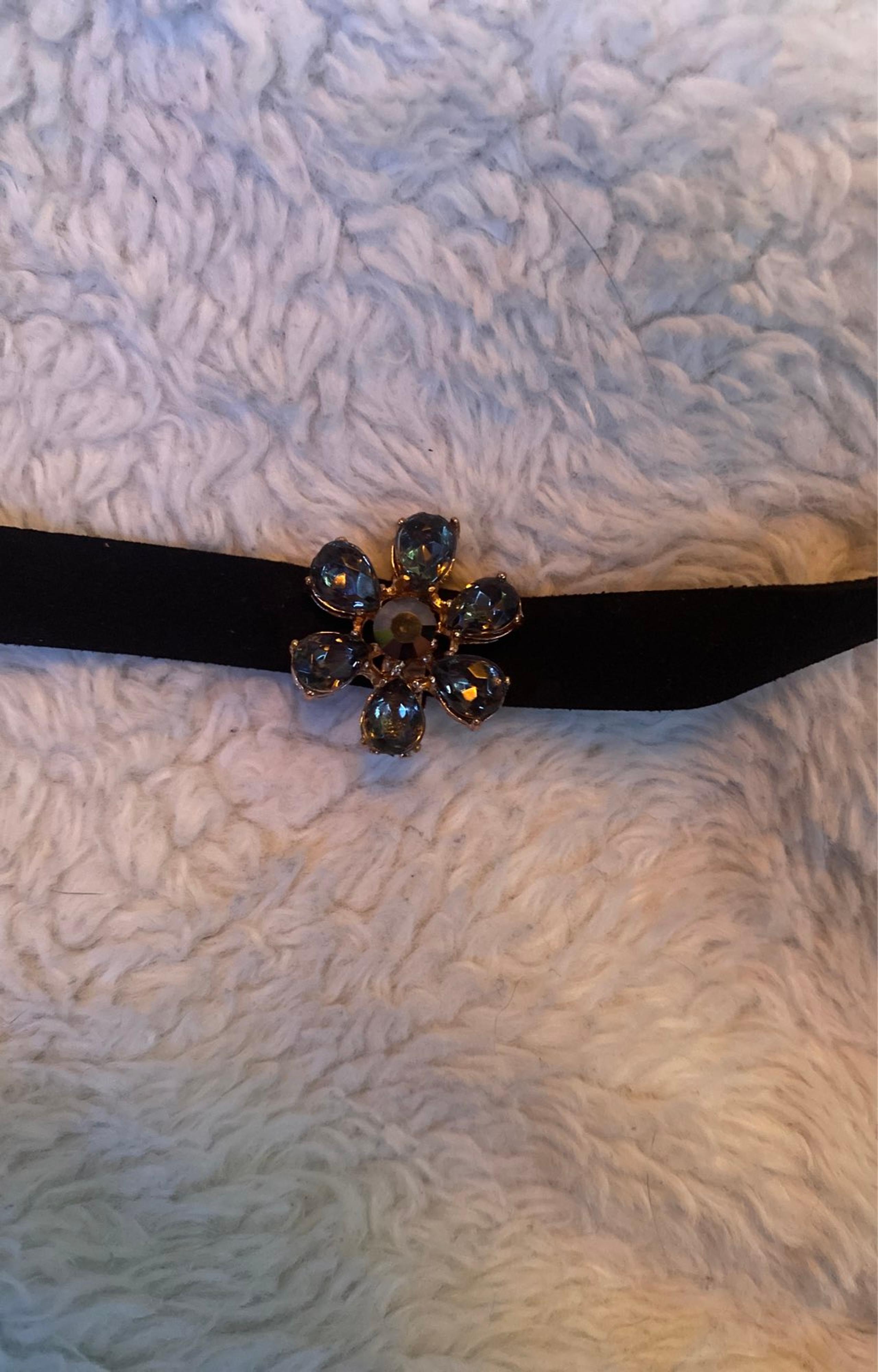 black choker