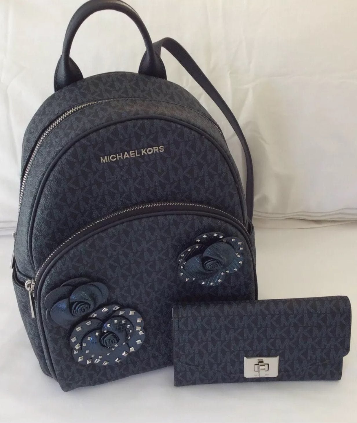 Michael Kors Abbey Backpack/Wallet Set
