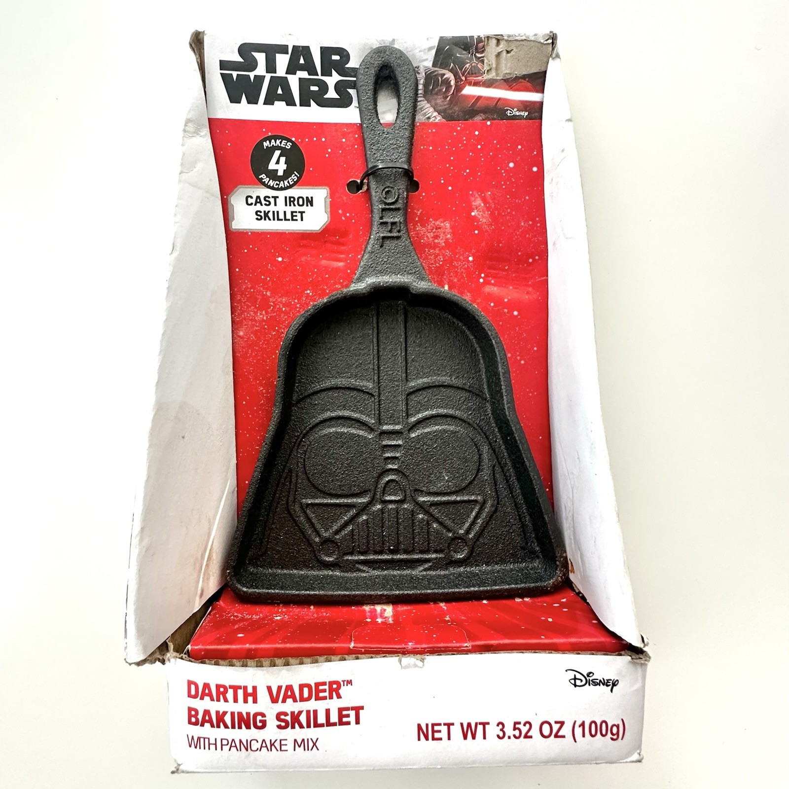 Disney Star Wars Holiday Darth Vader Baking Cast Iron Skillet - New Damaged Box