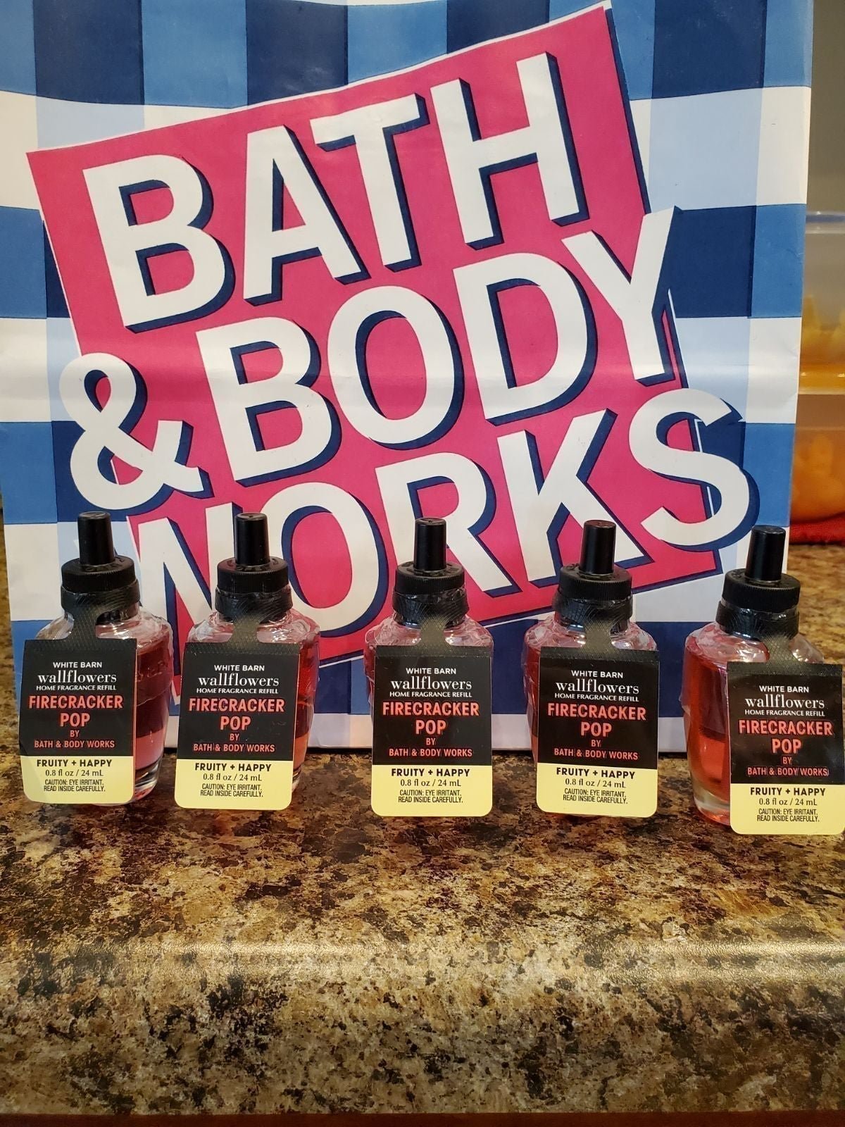 BATH AND BODY WORKS FIRECRACKER POP WALL