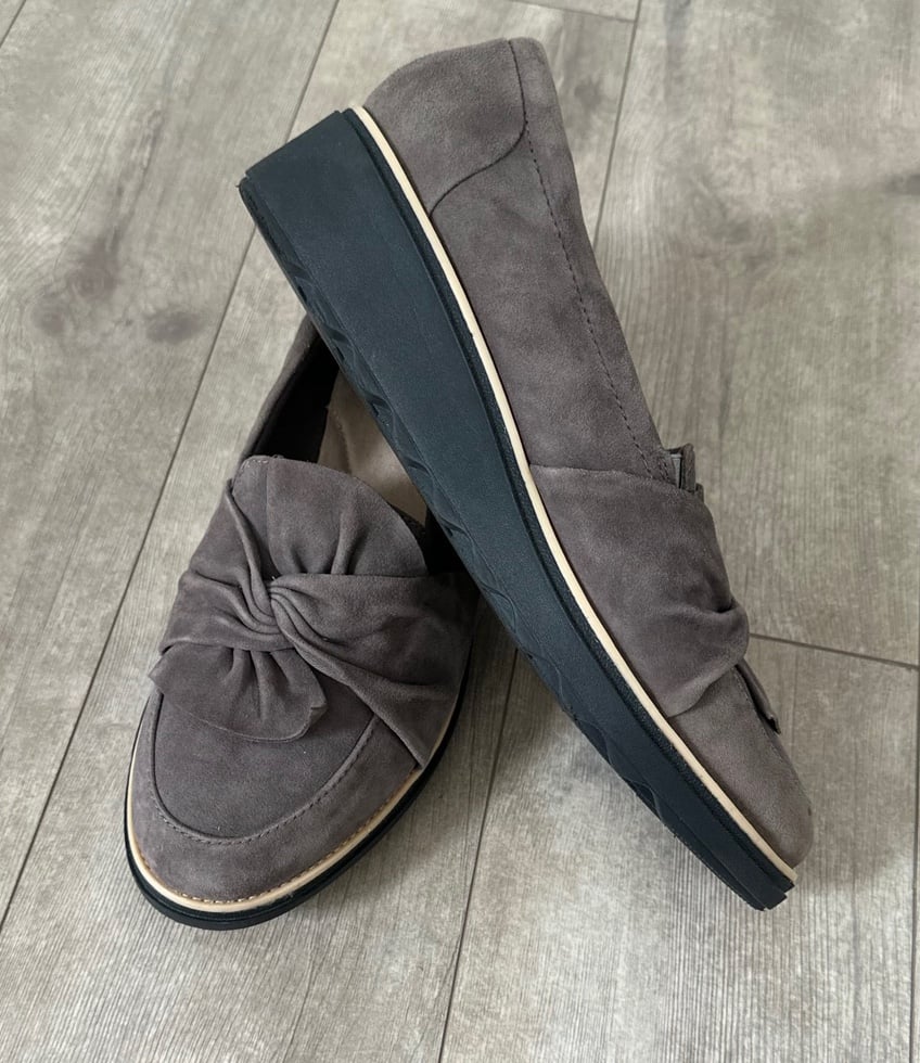 Collection by Clarks Sharon Dasher Loafers Grey Suede Women's US Size 12 Nearly