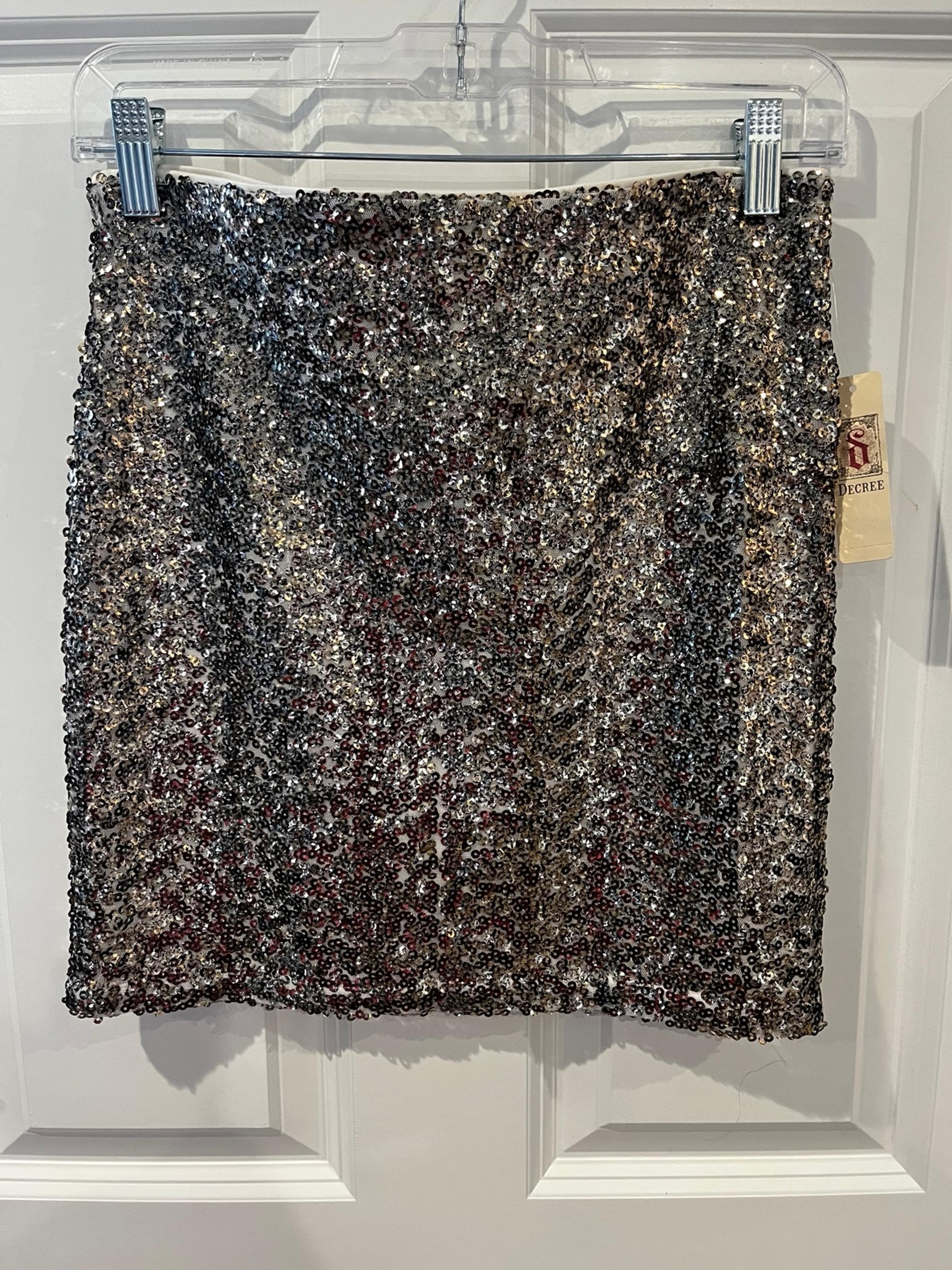 Decree NWT Sequin Mini Skirt Size Medium