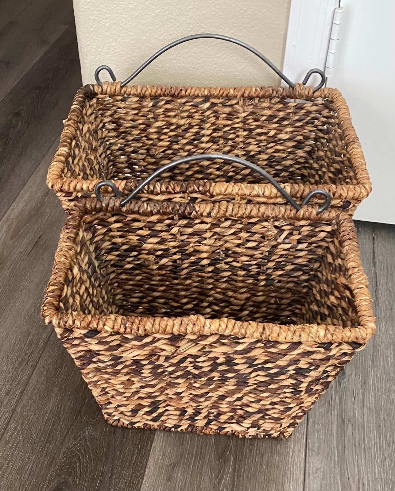 Set of 2 Handwoven Abaca Seagrass Wicker Baskets w/metal hangers