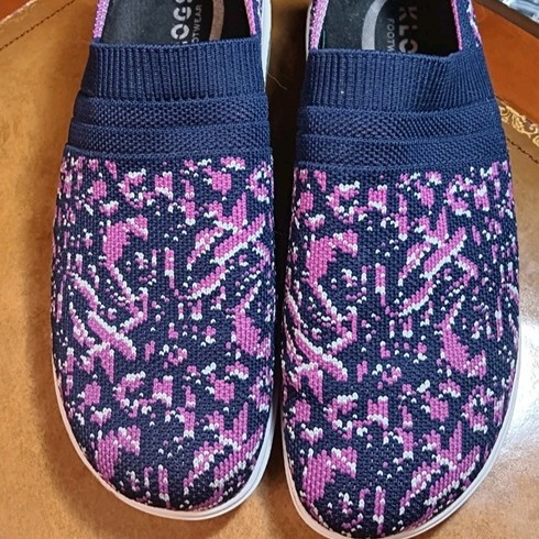 Klogs (7.5) Breeze Women's Delft Magenta Knit Fabric 7.5 M Clog Slip Resistant