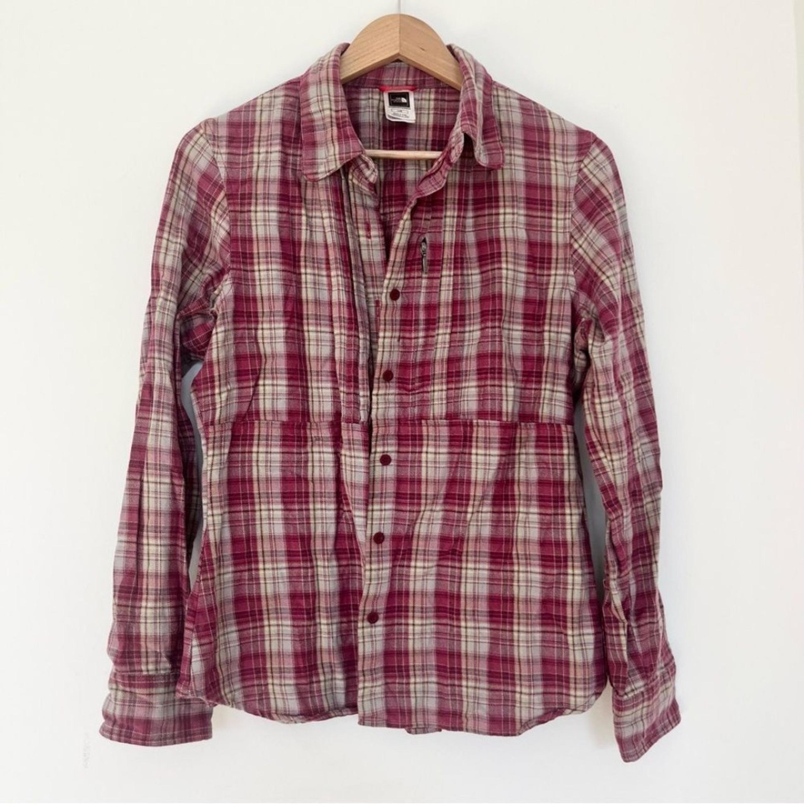 The North Face Women’s Flannel Button Down w Side Pocket Zipper Pink Plaid L