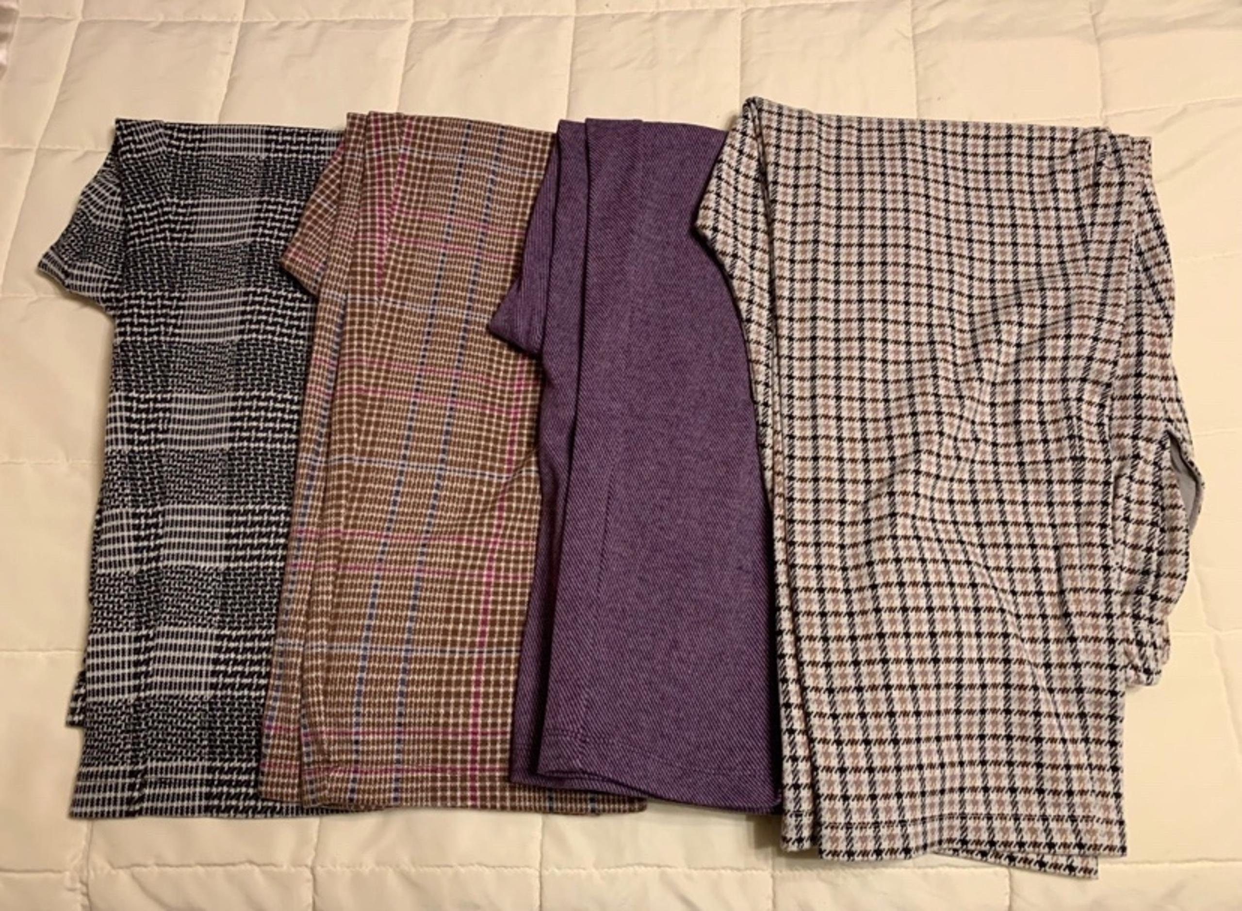 4 Pair Lands End Sport Knit Straight Leg Pants Large