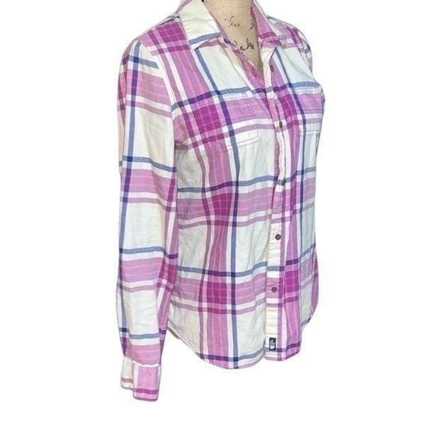 The North Face Pink & White Plaid Casual Button Down Shirt size Medium