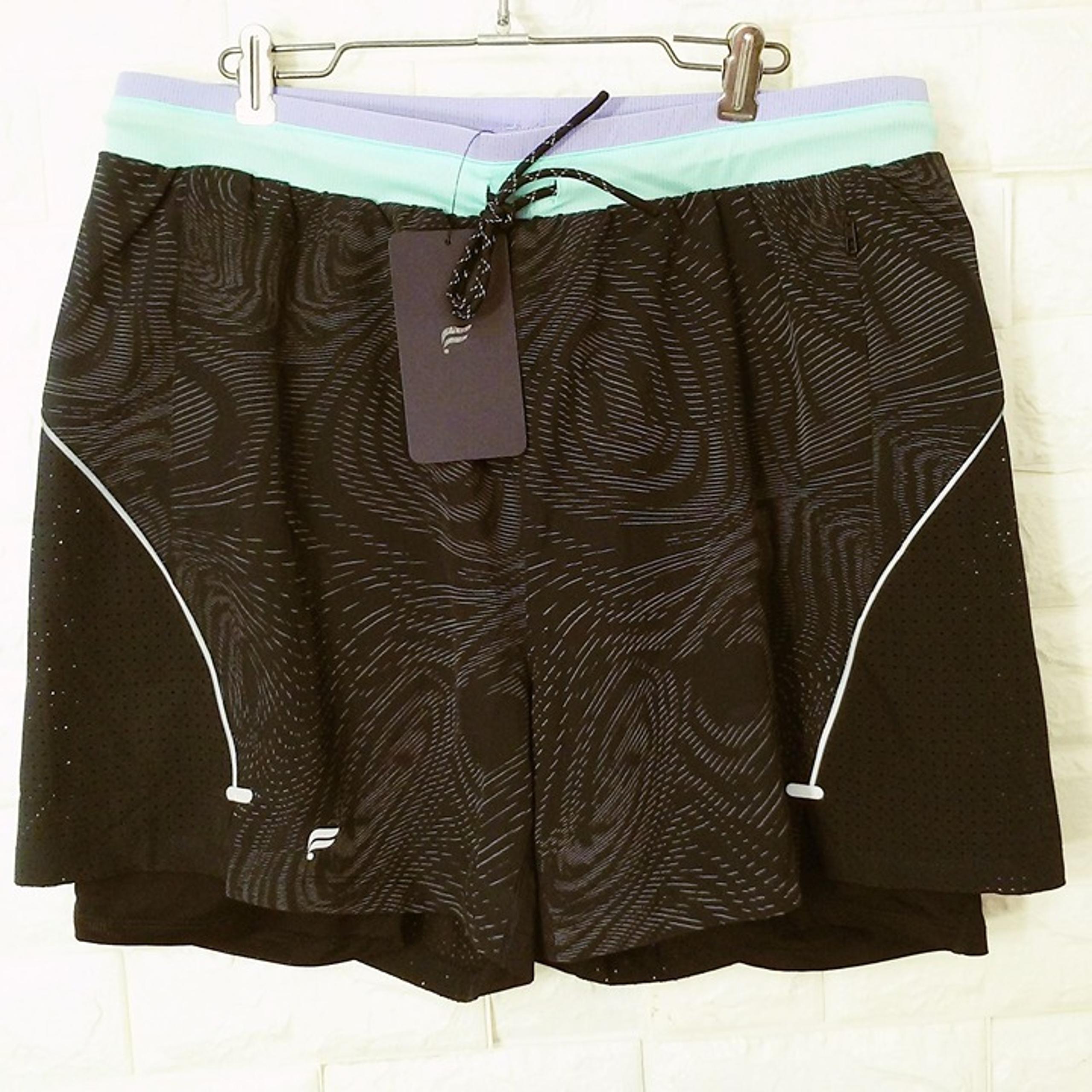 NWT Fabletics 5" Kadence Running Bike Short Lined Lady-L Zip-Pocket Reflective