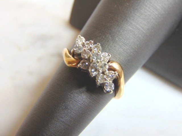 14K Gold Diamond Cluster Ring E3346