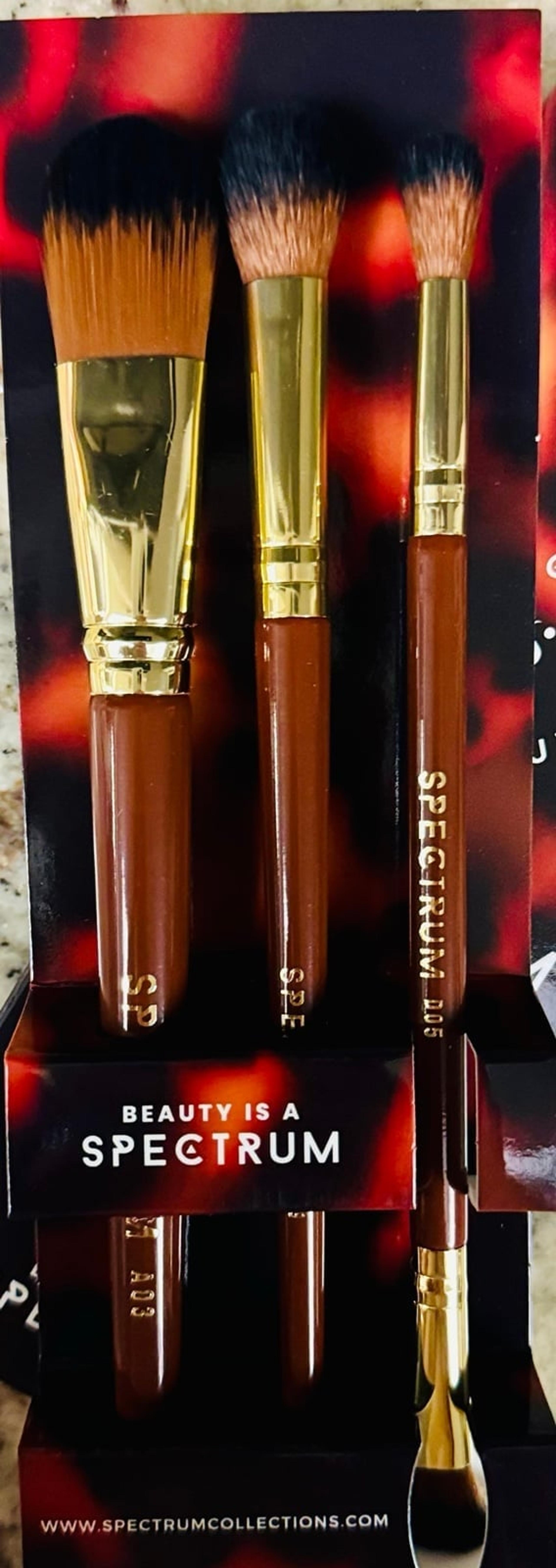 NWT! SPECTRUM Makeup brushes