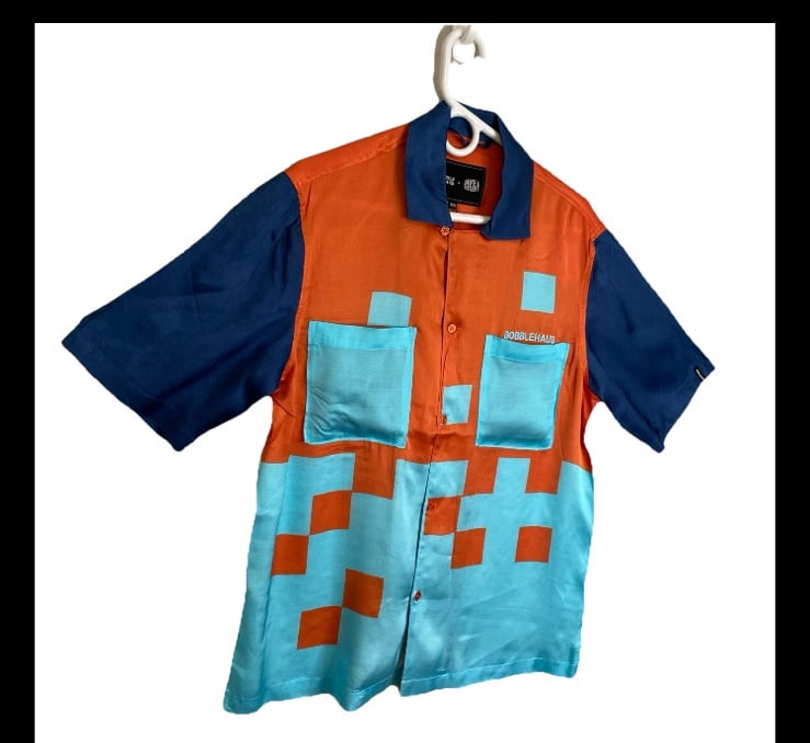 Dave & Buster’s x Bobblehaus bowling shirt silky rayon multicolor unisex XS NWT