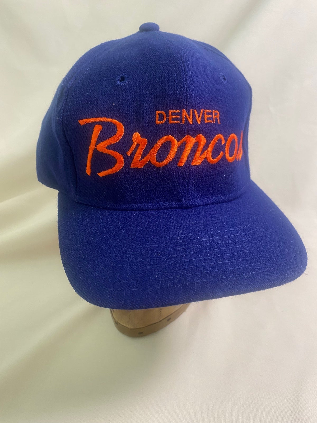Vintage 80’s sports specialty Denver broncos 100%wool snap vintage script hat