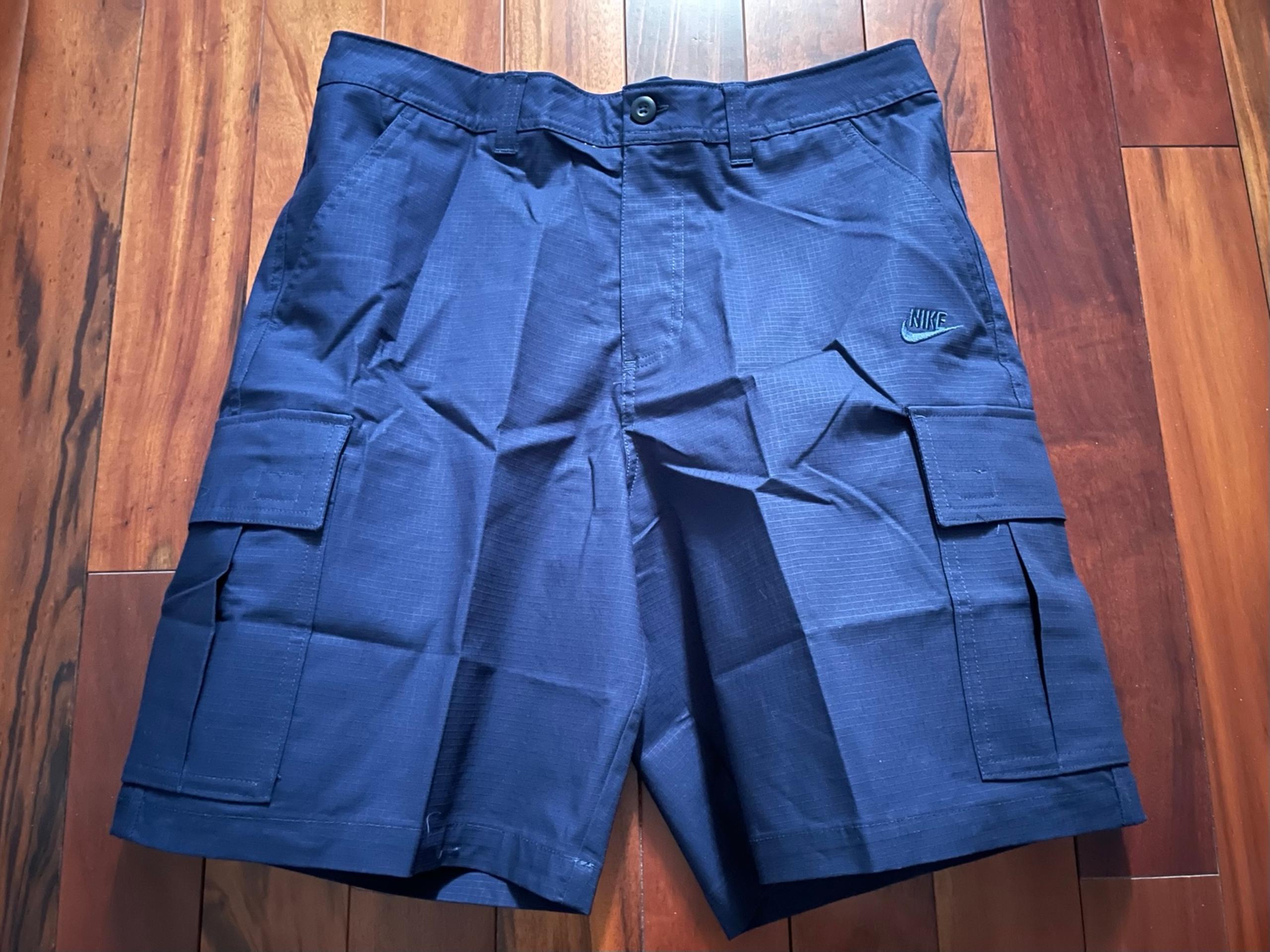 Nike Club Men's Woven Cargo Shorts Obsidian Navy Blue Size 30 M (FN3517-451) NEW
