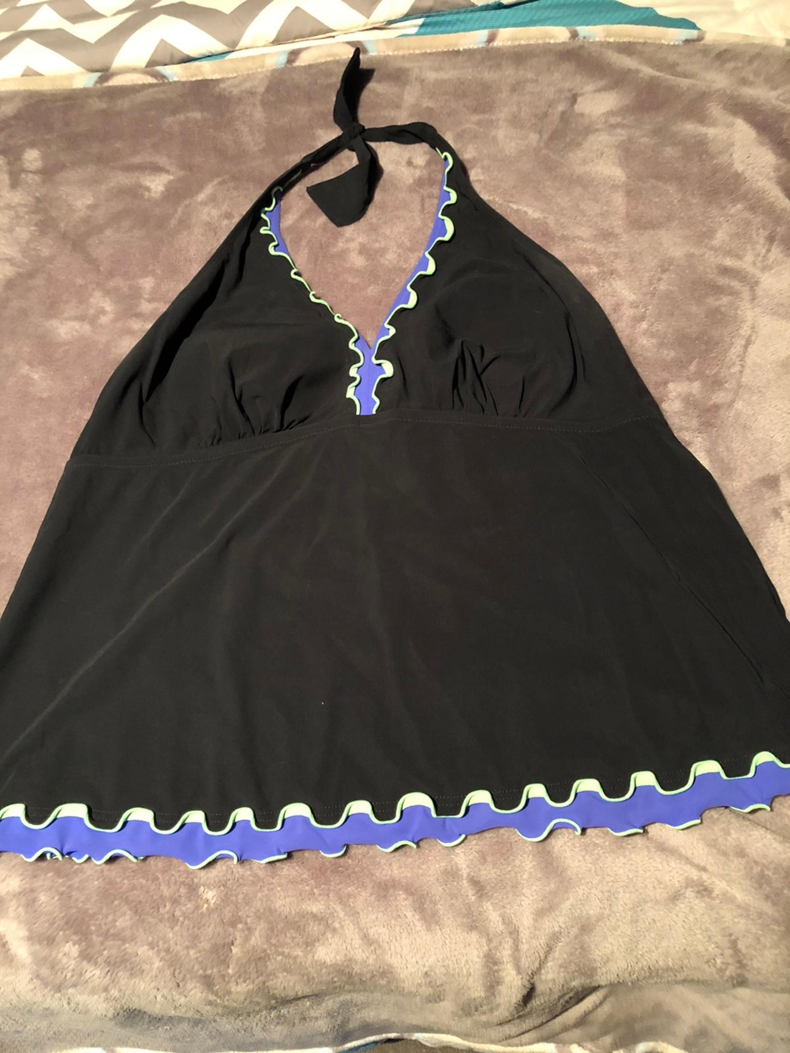 Profile Large women's black tankini top