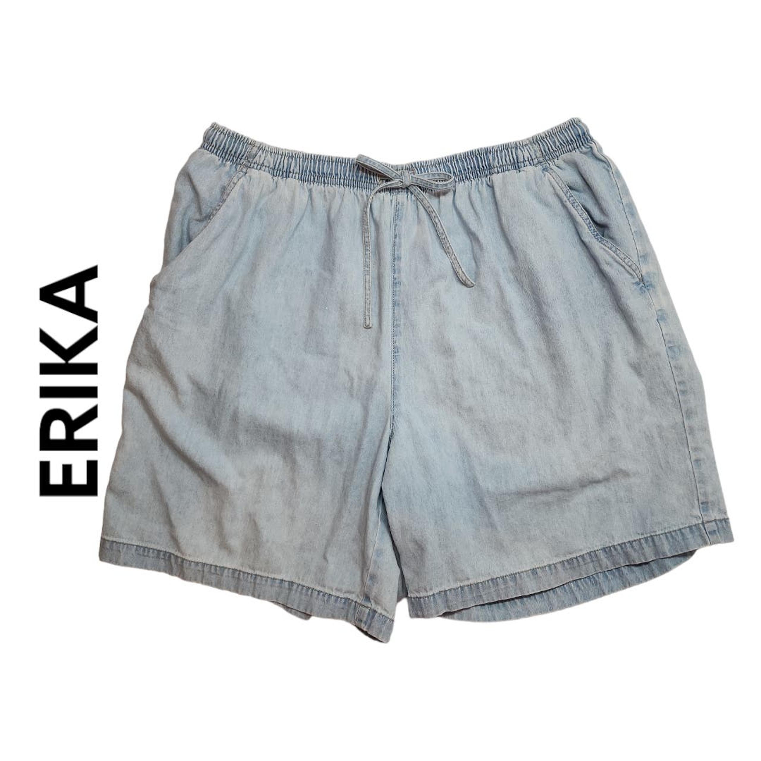ERIKA WOMAN LIGHT DENIM ELASTIC WAIST SHORTS SIZE 1X