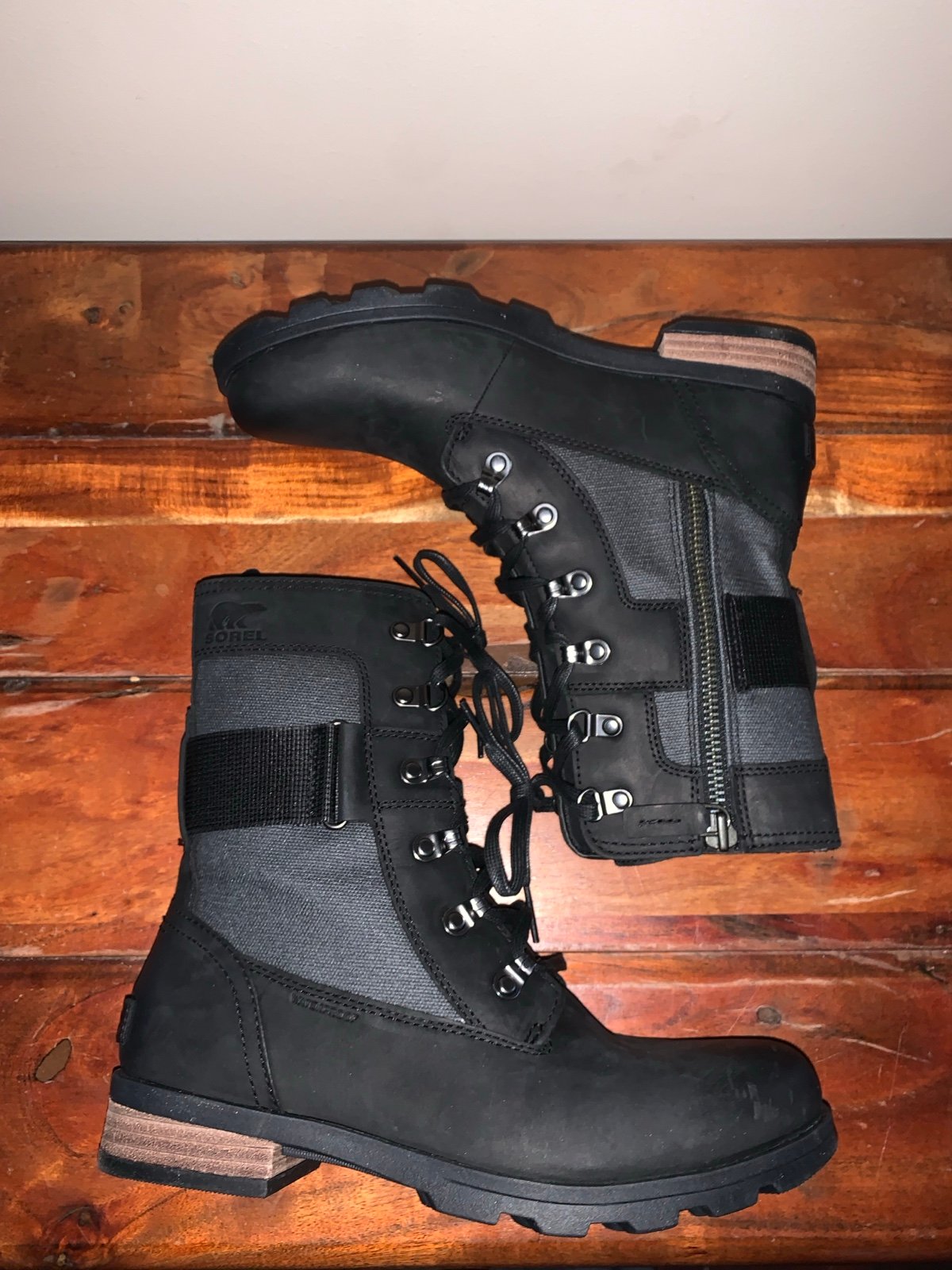 Sorel Conquest boots size 8