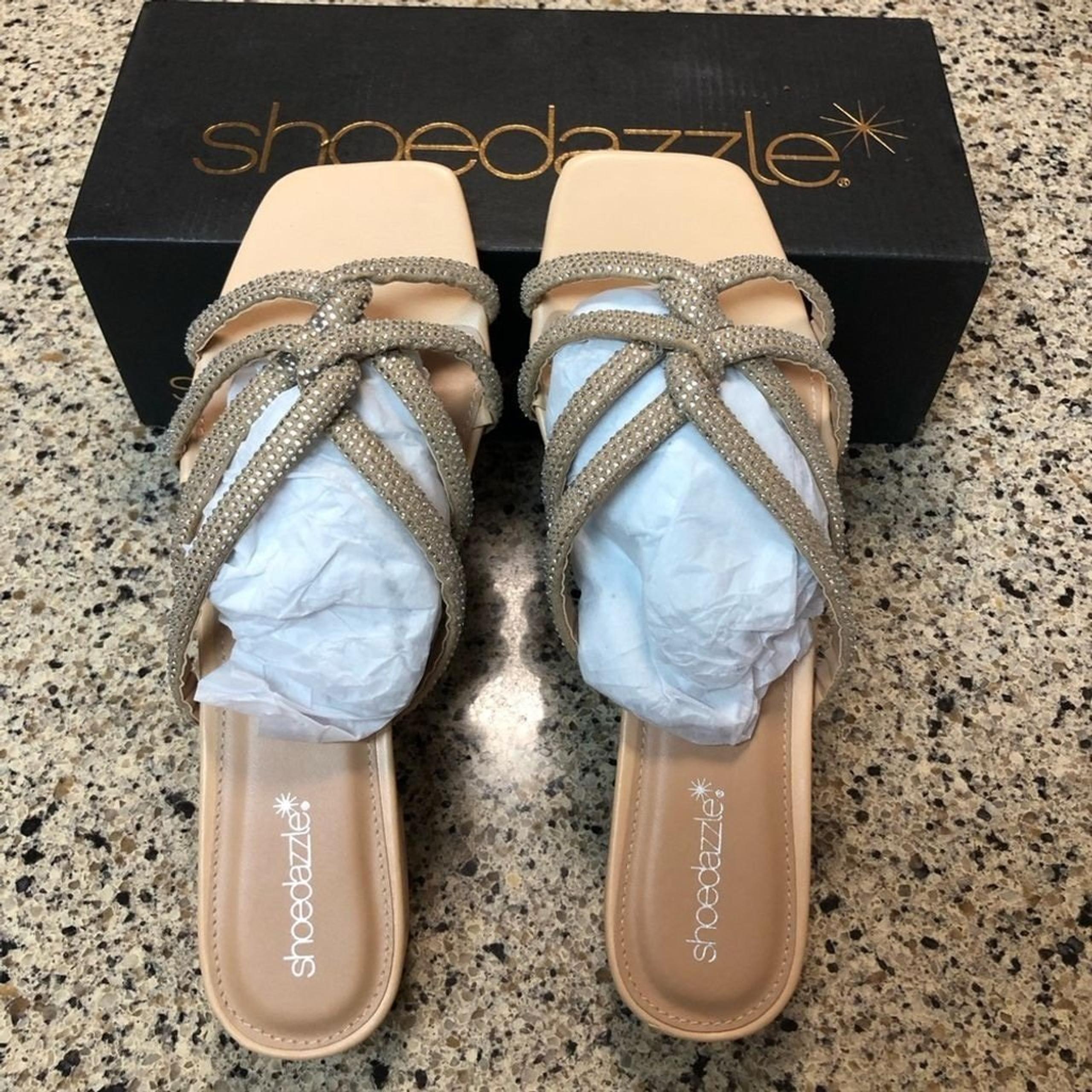 Shoe Dazzle Bowie Flat Sandal, Size 9.5, NIB