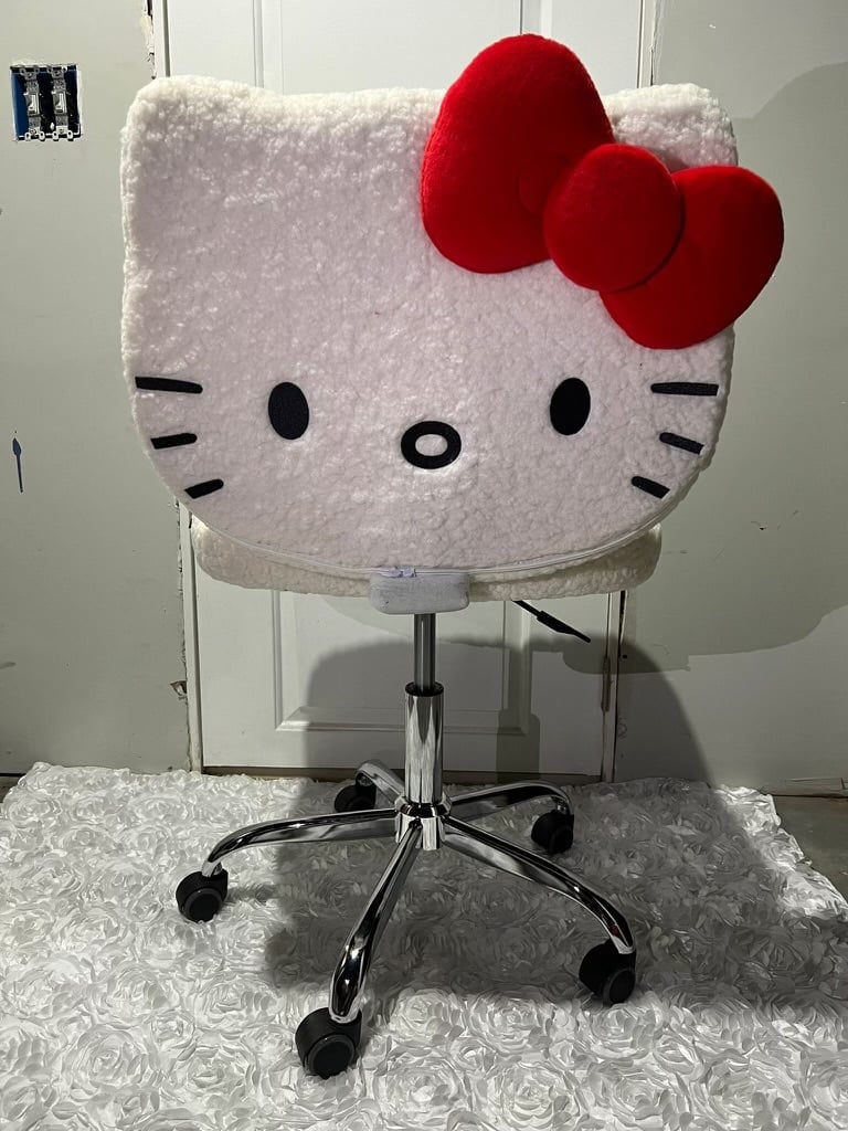 Hello Kitty Impressions Vanity Chair Limited Edition Brand New!