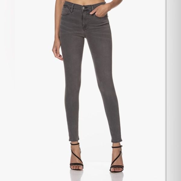Frame Le High Skinny in Grey Whisker
