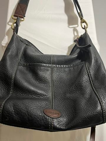 Fossil Stylish Black Leather Shoulder Bag with Adjustable Strap