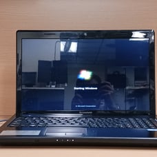 Lenovo G570 Laptop Intel Core i3 Windows 7 *Has Hinge Issue* PLEASE READ DESCRIP